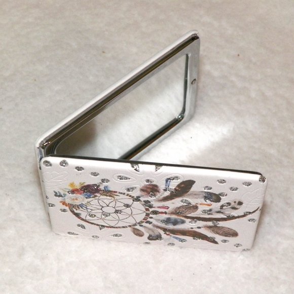 Compact Mirror Embellished Dreamcatcher Design NEW - Picture 3 of 8